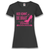 Junggesellenshirts.de Damenshirt XS / Schwarz JGA Shirt Braut "Hier Kommt Die Braut"