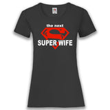 Junggesellenshirts.de Damenshirt XS / Schwarz JGA Shirt Braut "The Next Super Wife"
