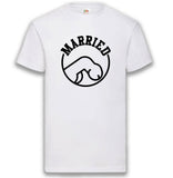 Junggesellenshirts.de Herrenshirt S / Weiß JGA Shirt Bräutigam "Internationales Zeichen Für Verheiratet"